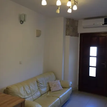 Kairos Apartmán *