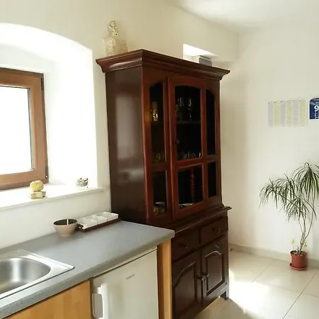 凯罗斯一室公寓 特罗吉尔