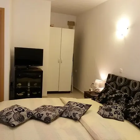 凯罗斯一室公寓 特罗吉尔