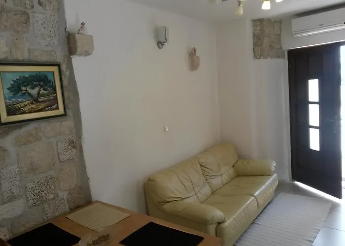 Apartament Kairos *