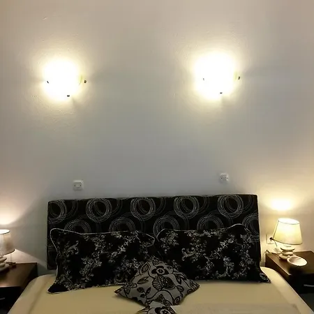 Kairos Apartment